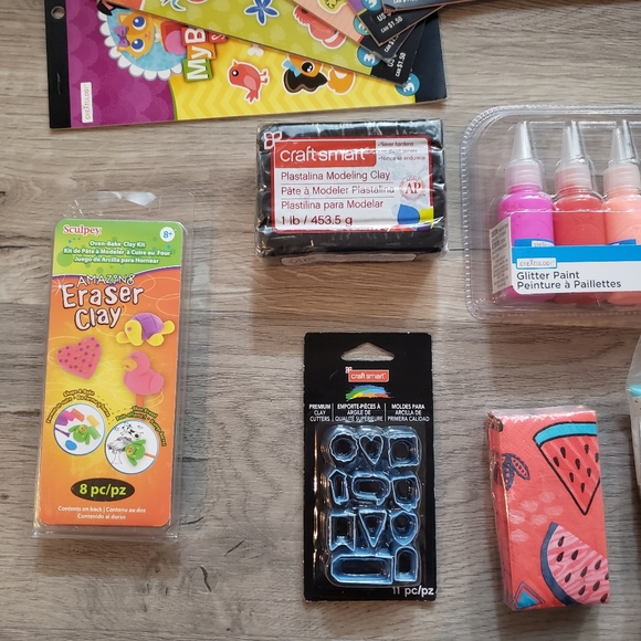 Kids NWT craft entertainment box - Picture 5 of 6